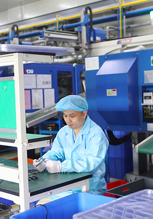 The processing process of optical lens is introduced